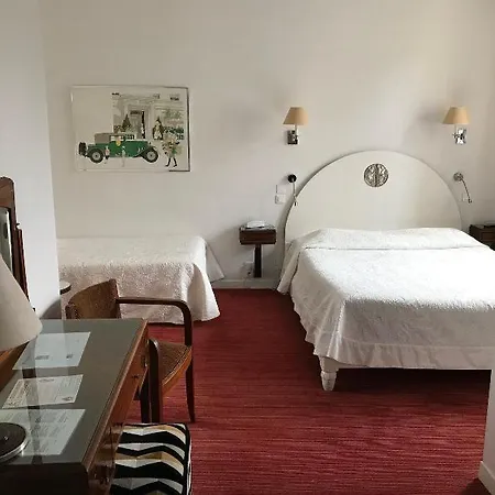 马塔加利亚酒店 3*